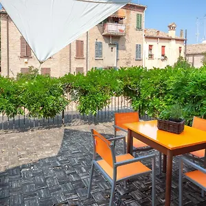 https://ferrara-casa-dellarchivolto-con-garage.emilia-romagnahotels.net